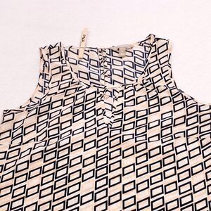 Banana Republic Sleeveless Casual Pullover Shirt Womens Size XS White Blue